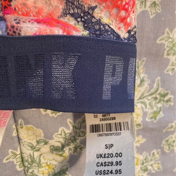 VS + PINK Bundle - Picture 3 of 4